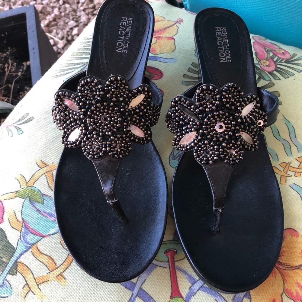 Women’s 9.5 sandal. Kenneth Cole. One of a kind!